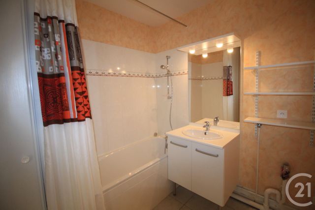 Appartement F3 à vendre - 3 pièces - 64.44 m2 - ST VALERY EN CAUX - 76 - HAUTE-NORMANDIE - Century 21 Accore Appartement F3 à vendre - 3 pièces - 64.44 m2 - ST VALERY EN CAUX - 76 - HAUTE-NORMANDIE - Century 21 Accore