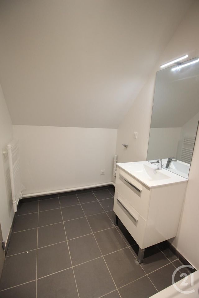 Afficher la photo en grand Appartement F1 à louer - 1 pièce - 34.24 m2 - ST VALERY EN CAUX - 76 - HAUTE-NORMANDIE - Century 21 Accore