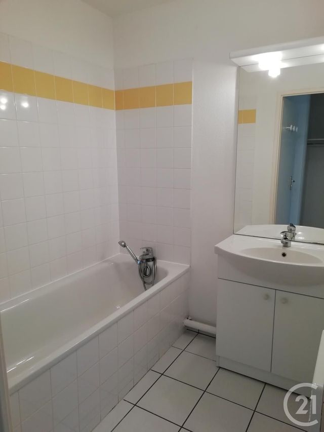 Afficher la photo en grand Appartement F2 à louer - 2 pièces - 45.3 m2 - ST VALERY EN CAUX - 76 - HAUTE-NORMANDIE - Century 21 Accore