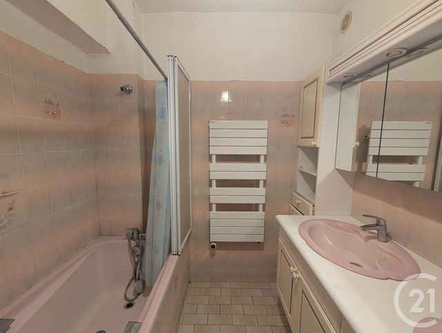 Afficher la photo en grand Appartement F4 à vendre - 4 pièces - 88.4 m2 - ST VALERY EN CAUX - 76 - HAUTE-NORMANDIE - Century 21 Accore