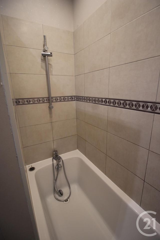 Appartement F2 à louer - 2 pièces - 38.89 m2 - ST VALERY EN CAUX - 76 - HAUTE-NORMANDIE - Century 21 Accore