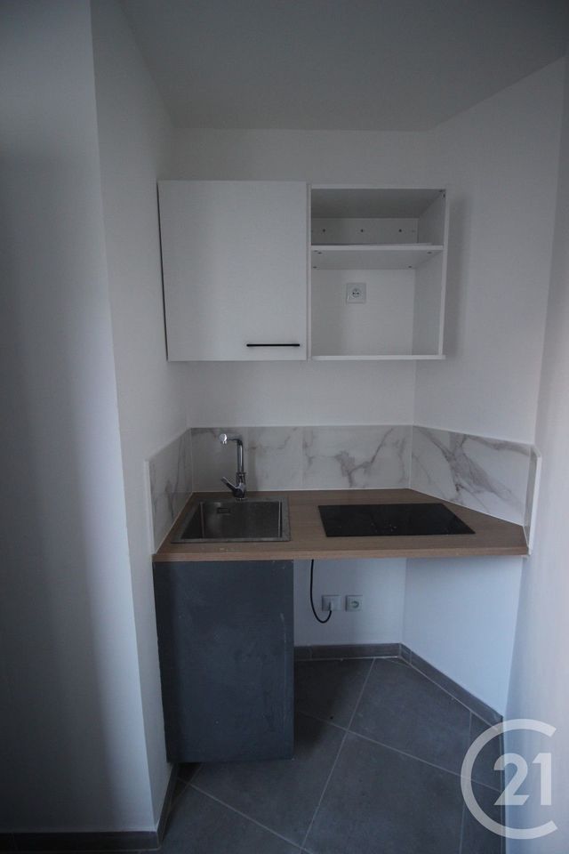 Appartement F1 à louer - 1 pièce - 10.94 m2 - ST VALERY EN CAUX - 76 - HAUTE-NORMANDIE - Century 21 Accore