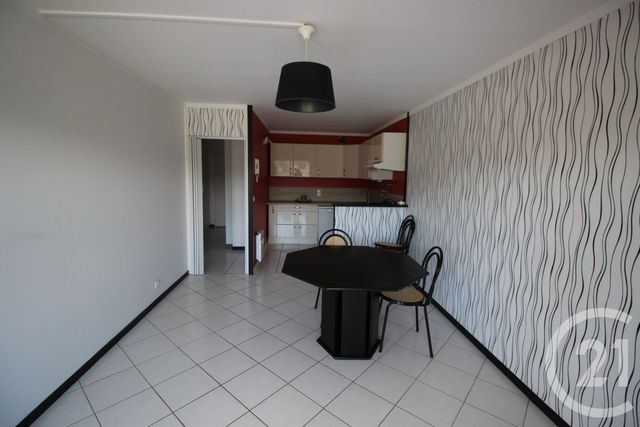 Appartement F2 à louer - 2 pièces - 50.0 m2 - ST VALERY EN CAUX - 76 - HAUTE-NORMANDIE - Century 21 Accore