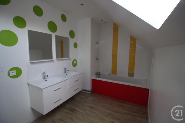 maison à louer - 6 pièces - 204.0 m2 - ST LAURENT EN CAUX - 76 - HAUTE-NORMANDIE - Century 21 Accore