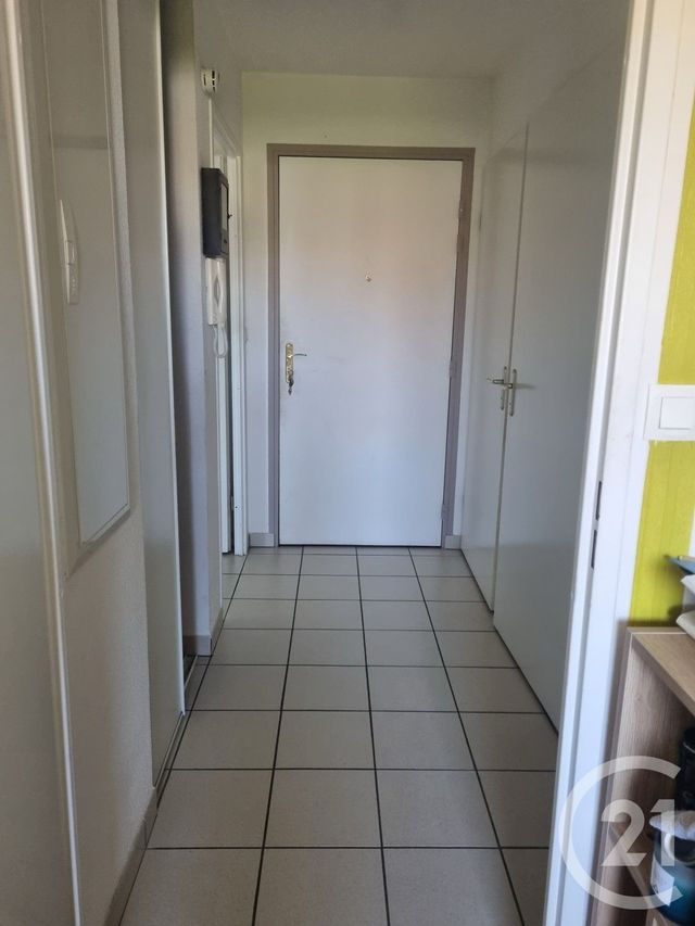 Appartement à louer - 2 pièces - 43.59 m2 - ST VALERY EN CAUX - 76 - HAUTE-NORMANDIE - Century 21 Accore