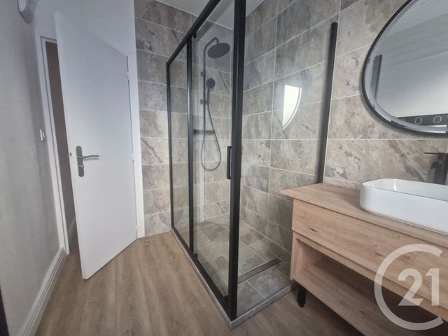 Appartement à vendre - 4 pièces - 81.31 m2 - ST VALERY EN CAUX - 76 - HAUTE-NORMANDIE - Century 21 Accore